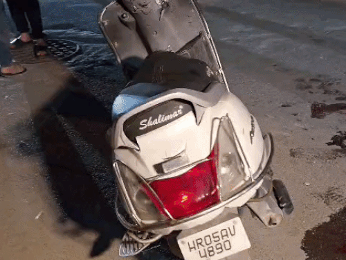 इसी एक्टिवा पर आया था बीरू।