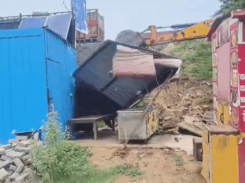 ट्रैफिक में बाधा डालने वाले वाहनों के खिलाफ एक्शन; कई गाड़ियां जब्त की|सोनीपत,Sonipat - Dainik Bhaskar