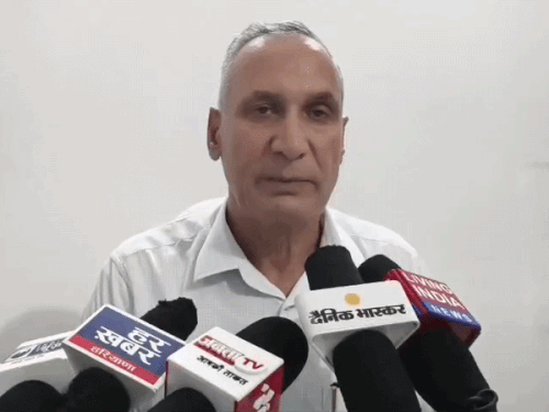 मामले की जानकारी देते हुए इंस्पेक्टर ऋषिपाल।