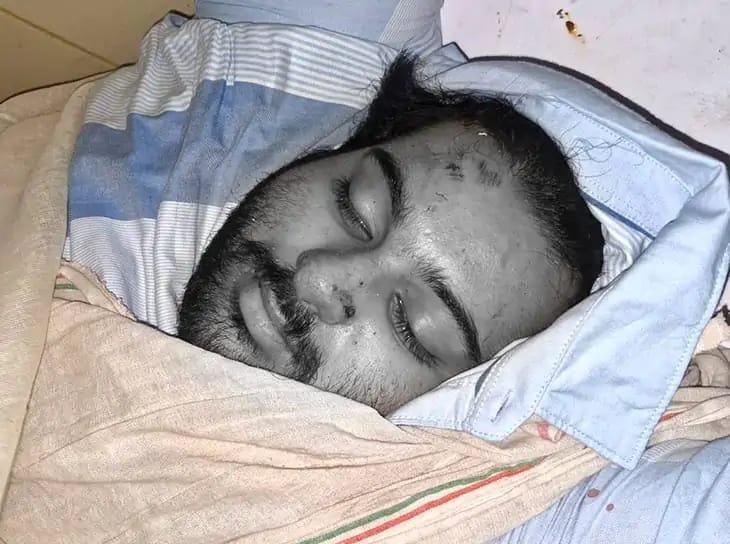 Atiq Ahmed's son Abaan suffered serious head injuries. His hands and legs were also broken, and he bled profusely, resulting in his death on the spot.