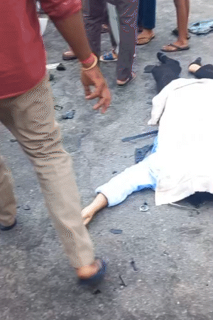Atiq's son suffered serious head injuries. Due to this, he died on the spot.