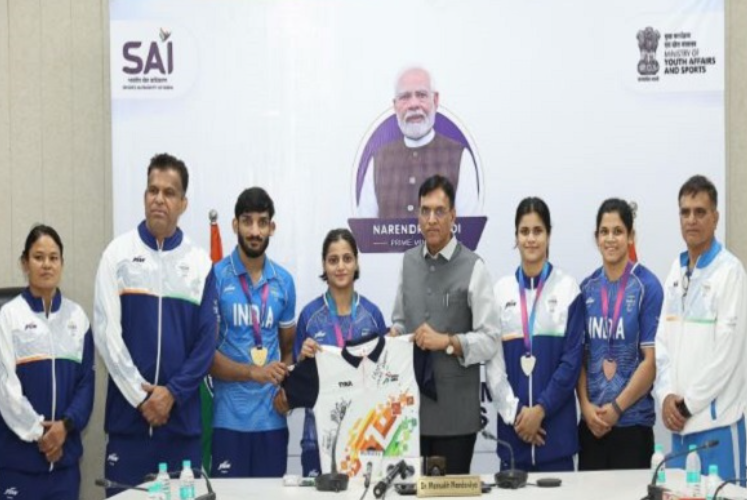 केंद्र सरकार ने खिलाड़ियों के उत्कृष्ट प्रदर्शन के लिए ये सम्मान दिया है।