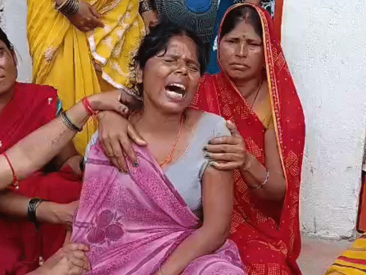 बेटे की मौत के बाद मनीष की मां का रो-रोकर बुरा हाल है।