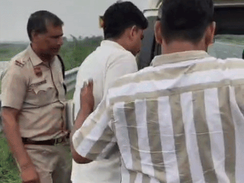 पुलिस मुख्य आरोपी आसिफ को कोर्ट से 3 दिन के रिमांड पर लिया है।