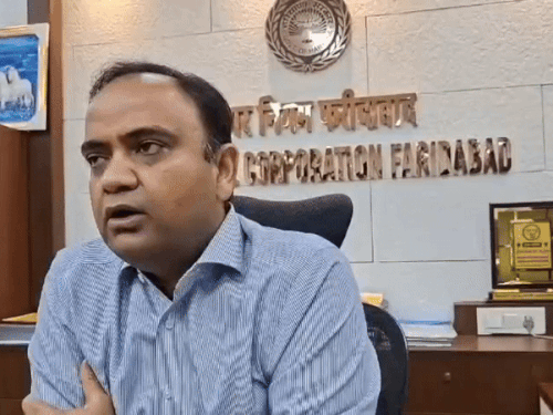 धीरेंद्र खड़गटा को राज्य परिवहन विभाग के निदेशक का अतिरिक्त प्रभार भी दिया गया है।