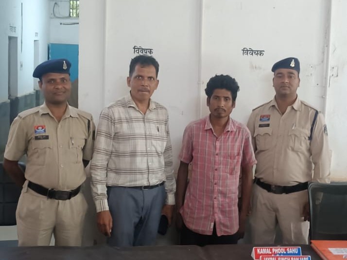 बच्ची के साथ दुष्कर्म करने वाले आरोपी को पुलिस ने गिरफ्तार किया है। - Dainik Bhaskar