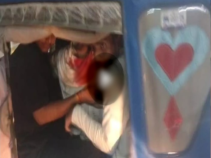 ग्वालियर में पहले टक्कर मारी, फिर बैक कर दोबारा चढ़ाई कार; आरोपी गिरफ्तार|ग्वालियर,Gwalior - Dainik Bhaskar