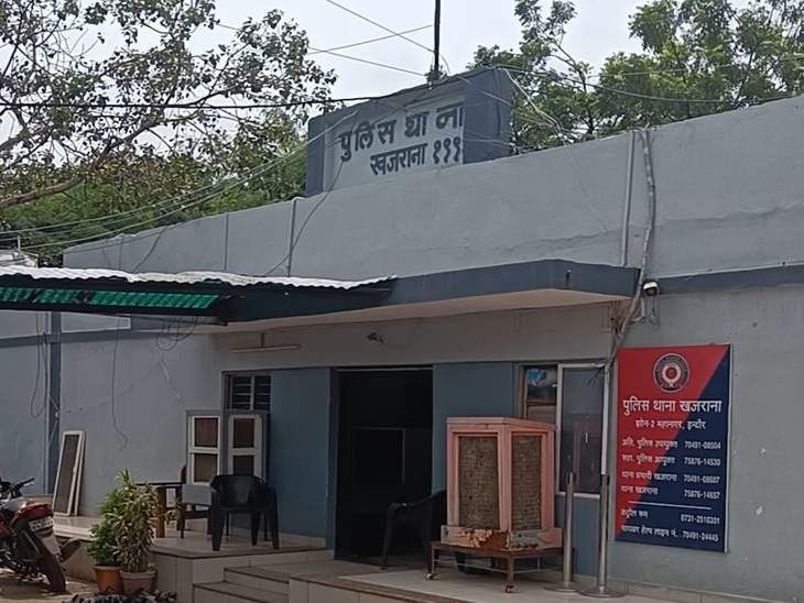 50 लाख की धमकी के मामले में बुलाया था; क्राइम ब्रांच ने स्क्रैप गोदाम पर दी दबिश|इंदौर,Indore - Dainik Bhaskar