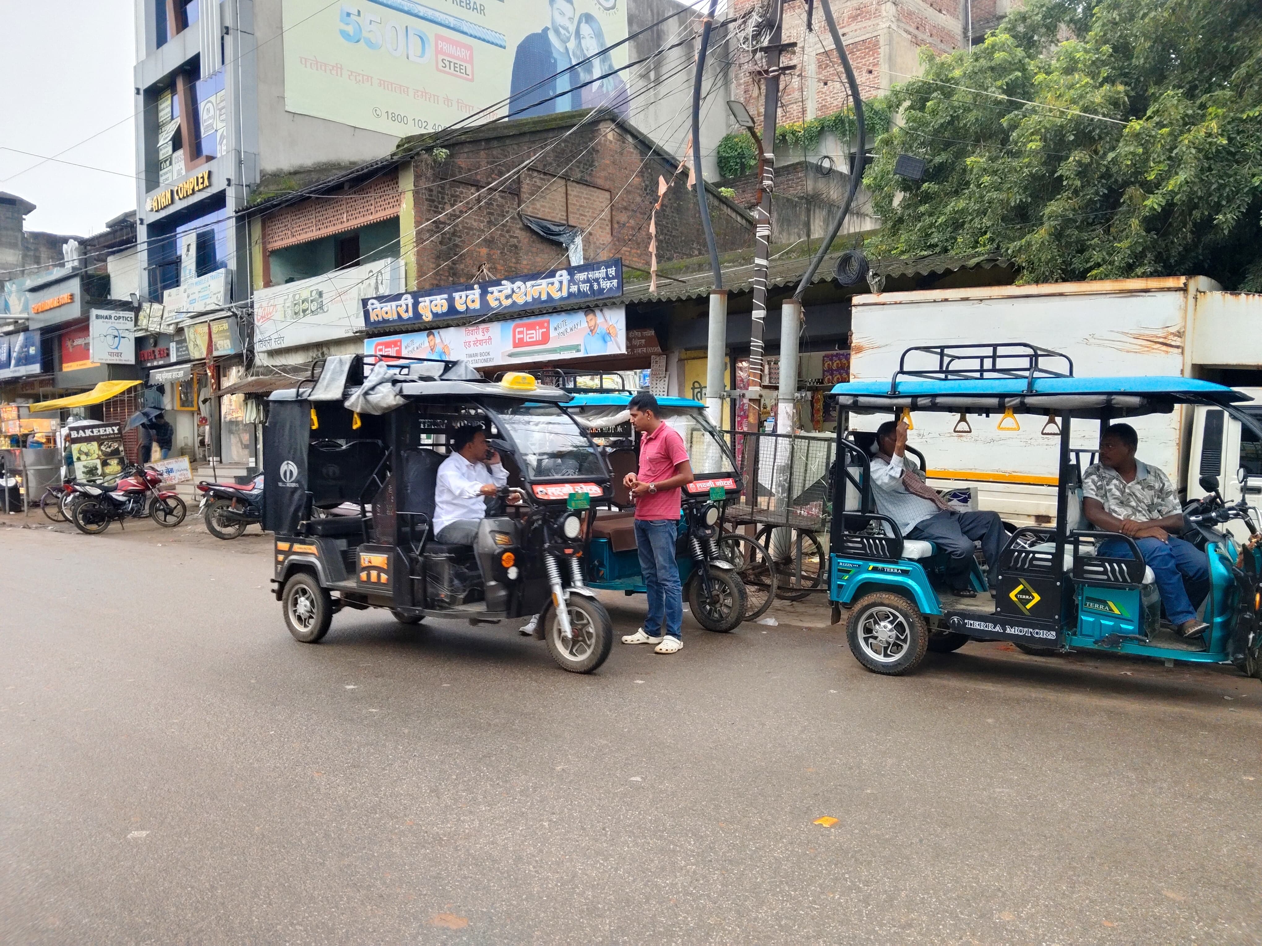 E-rickshaws are on the rise, the transport department lacks solid data ...