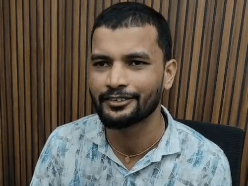 उन्होंने कहा कि सोशल मीडिया पर उनकी सफलता और मेहनत की चर्चा नहीं हो रही है।