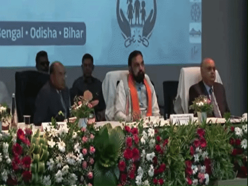 सुप्रीम कोर्ट के जस्टिस, पटना हाईकोर्ट के जस्टिस के साथ CM सम्राट चौधरी।