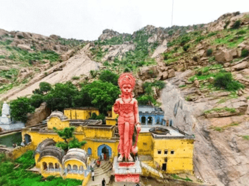 ढोसी तीर्थ स्थल।