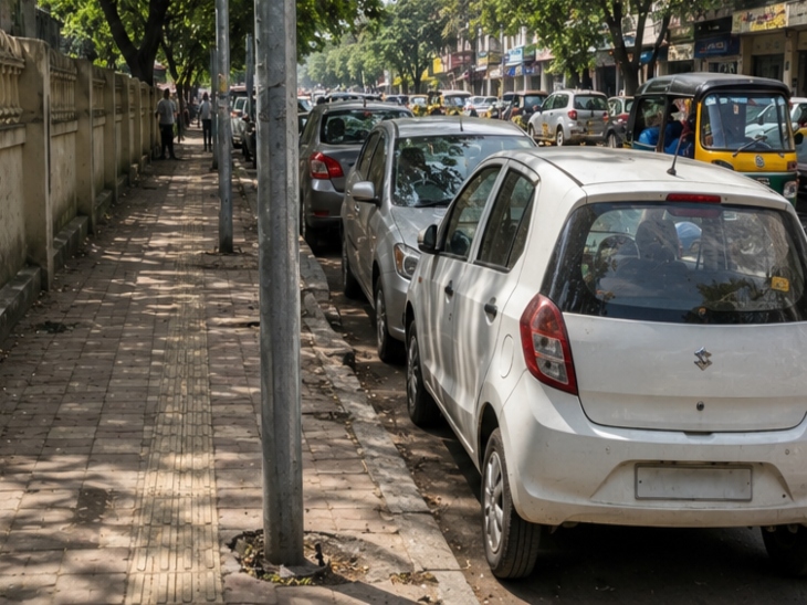 नगर निगम की जिम्मेदारी है कि वह फुटपाथों का संरक्षण करे और उन्हें अतिक्रमण से मुक्त रखे। (AI इमेज)