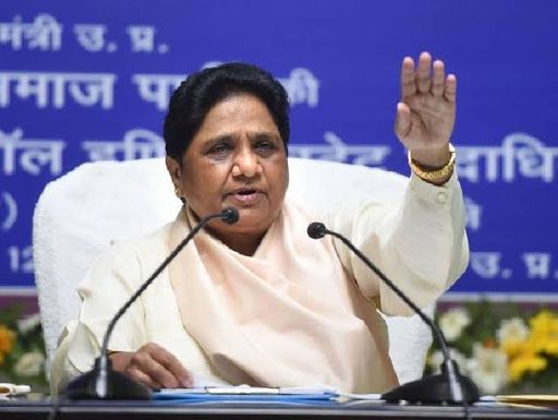 मायावती म्हणाल्या- सपा निवडणुकीच्या स्वार्थासाठी सरड्यासारखे रंग बदलते.