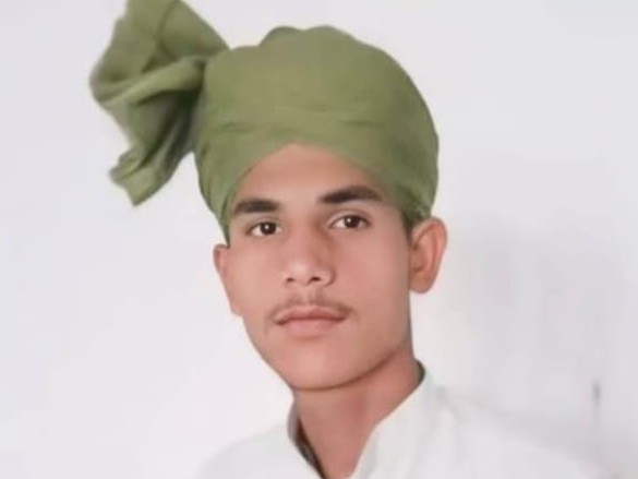 डैम जाने से पहले गाते हुए दिखा; थोड़ी देर तैरने के बाद गहरे पानी में चला गया|ग्वालियर,Gwalior - Dainik Bhaskar