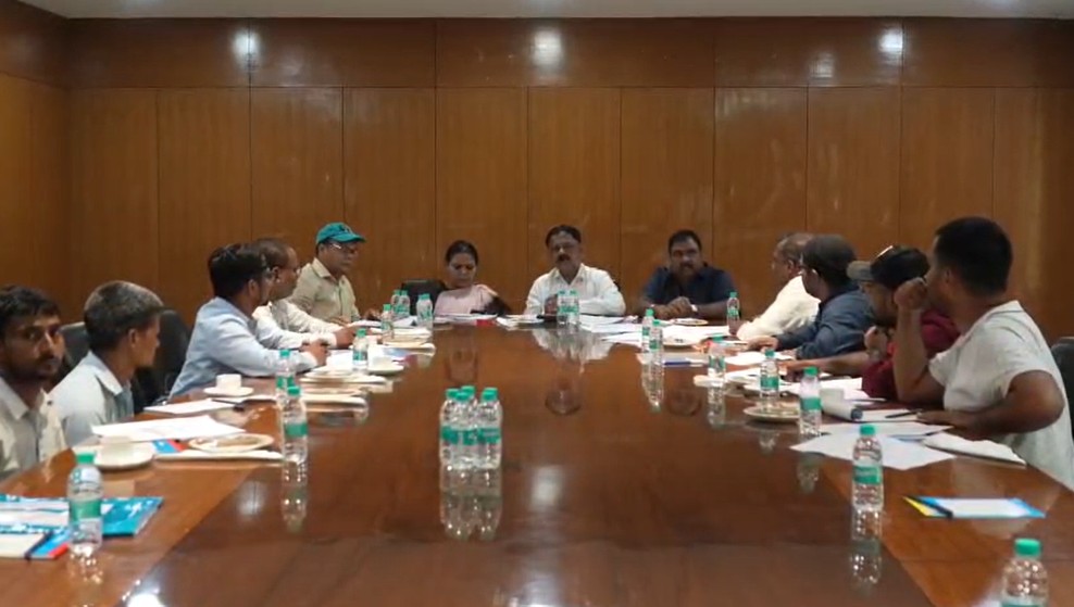 छात्रों और सरकार के प्रतिनिधिमंडल के बीच शनिवार को दूसरे राउंड की बातचीत हुई, लेकिन यह भी बेनतीजा रही।