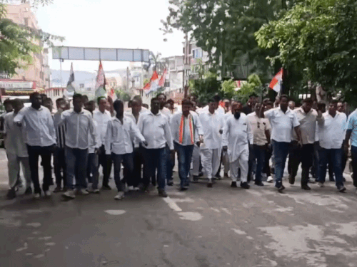 अगस्त क्रांति दिवस के मौके पर जिला कांग्रेस कमेटी ने आदिवासी तीर्थ मानगढ़ धाम को राष्ट्रीय स्मारक घोषित करने की मांग उठाई।