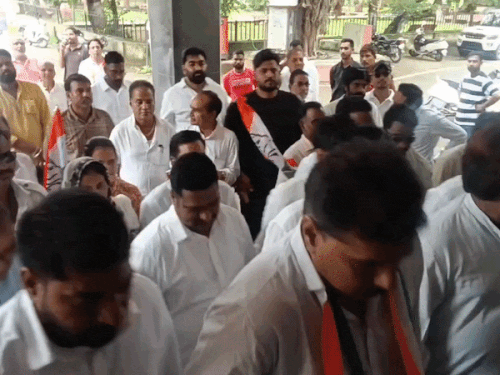 कांग्रेस की मांग है कि केंद्र सरकार इस ऐतिहासिक स्थान को राष्ट्रीय स्मारक घोषित कर शहीदों को उचित सम्मान दे।
