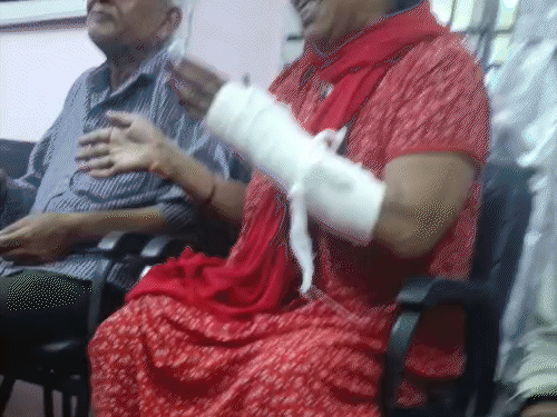 पीड़ितों ने एसपी ऑफिस पहुंचकर शिकायत की।
