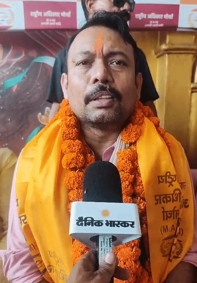 अलंकार अग्निहोत्री, राष्ट्रीय अध्यक्ष, राष्ट्रीय अधिकार पार्टी।