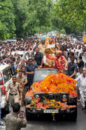 On August 6, Brijbhushan Singh took out a 'Satyamev Jayate' rally from Nandini Nagar Mahavidyalaya in Gonda to Hanumangarhi in Ayodhya. The total distance was about 14 km.