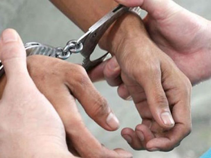 ज्वैलरी शोरूम में लूट के प्रयास के 3 आरोपी मेरठ से पकड़े, रास्ते में हथियार छीन भागने का प्रयास|सीकर,Sikar - Dainik Bhaskar