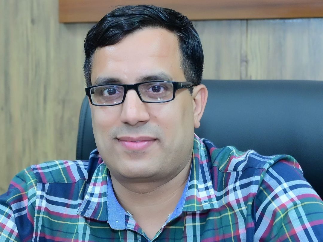 पानीपत के समाजसेवी एवं CA जगदीश धमीजा।