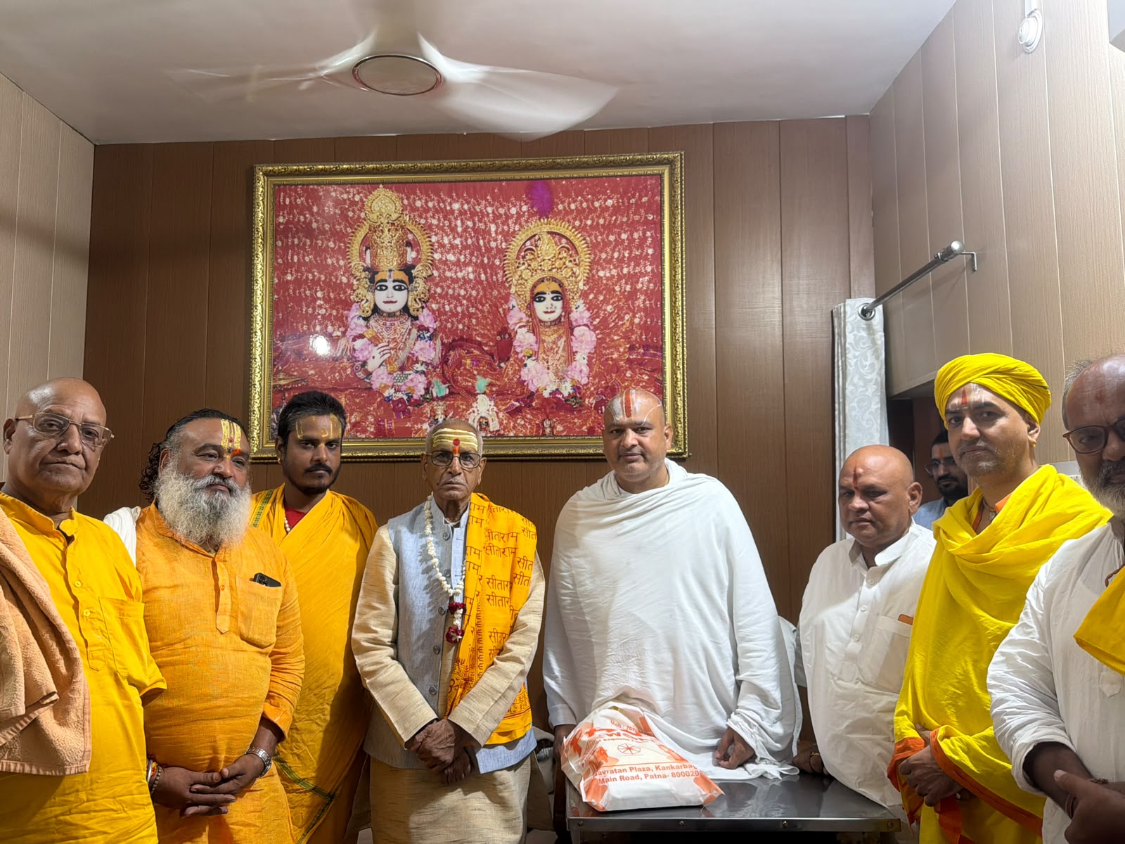 The picture is from August 6. Champat Rai met Swami Rajkumar Das, Mahant Shashikant Das, Mahant Chhaviram Das, Mahant Ishwar Das Tyagi, and Mahant Ganga Das at Shriramvallabhakunj.