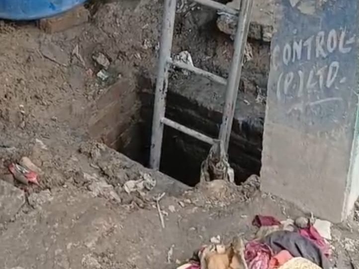 इसी सीवर की सफाई के दौरान हुआ हादसा।