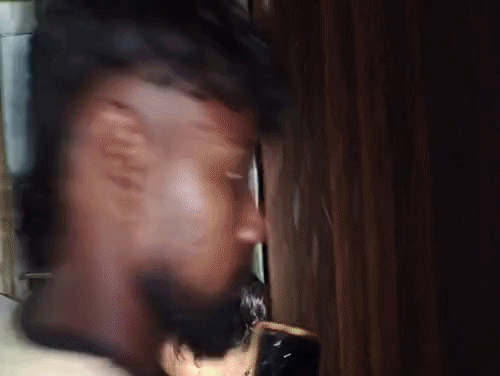 मामले की जानकारी देते हुए रेखा।