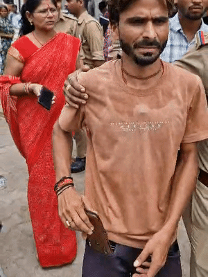 राजेंद्र की मौत की खबर मिलते ही परिजन अस्पताल पहुंच गए।