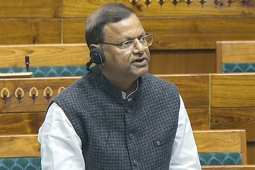 वित्त राज्य मंत्री पंकज चौधरी ने 10 अगस्त को लोकसभा में बताया कि अब तक आयोग ने रिपोर्ट नहीं दी है।
