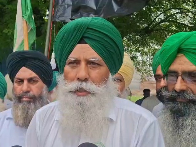 जानकारी देते किसान नेता काका सिंह कोटड़ा