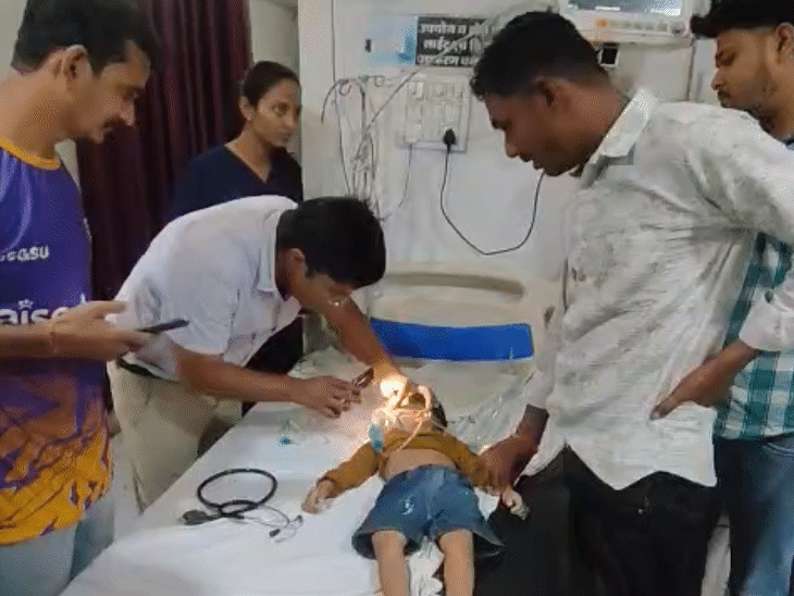 Dewas Toddler Dies After Suspected Snake Bite | Madhya Pradesh Tragedy