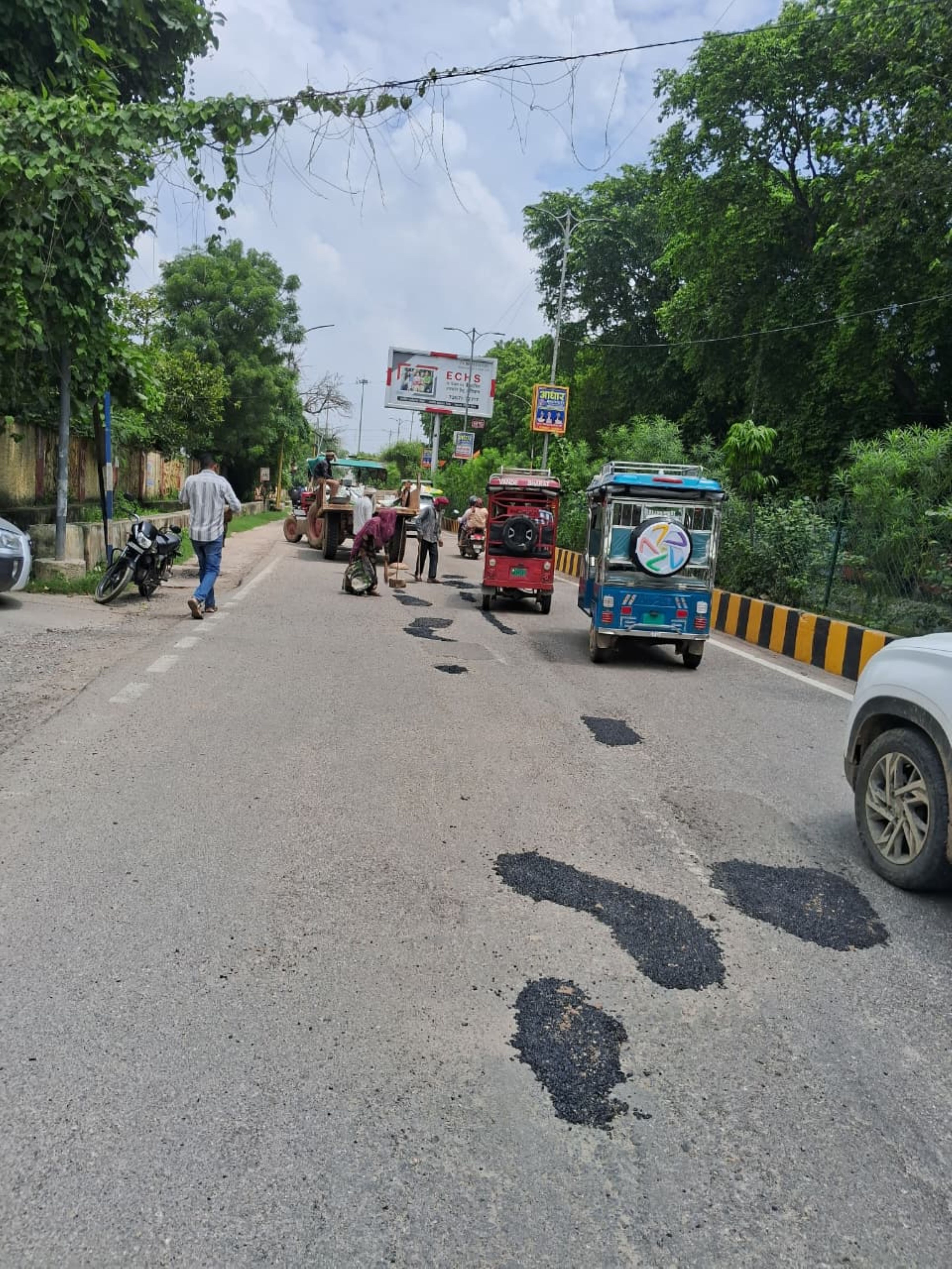 जहां से शाह गुजरेंगे, वहां दरारें भी भरी, पब्लिक की राह में महीनों से सिर्फ रोड़े|अलवर,Alwar - Dainik Bhaskar