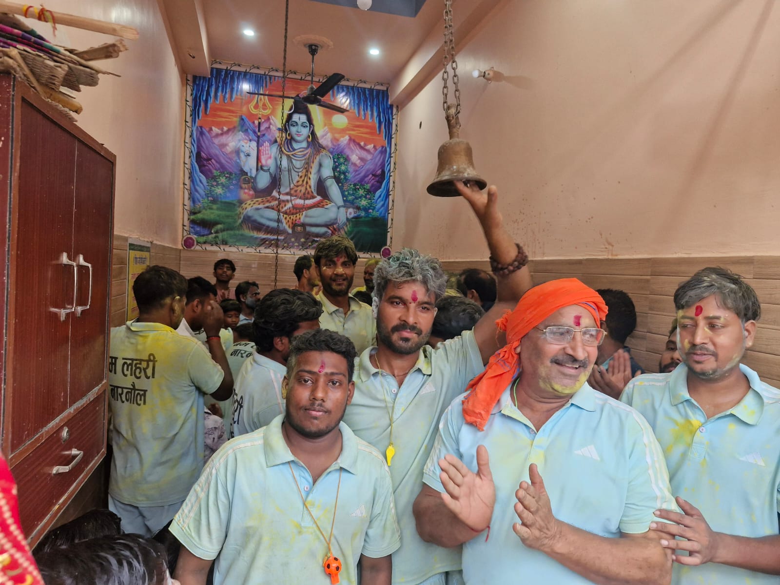 नारनौल में पूजा अर्चना करते डाक कांवड़िए