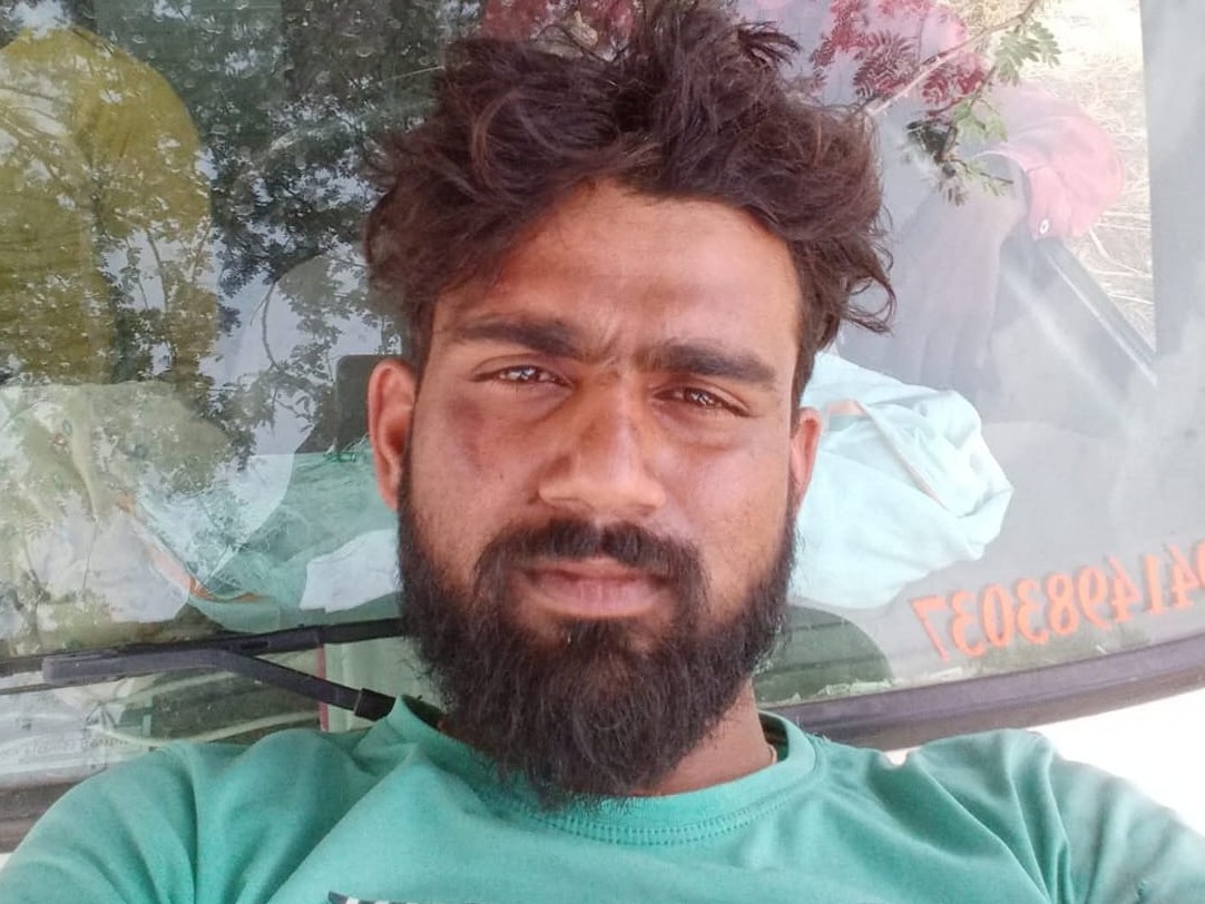 वाहन ने मारी टक्कर; हरिद्वार से डाक कांवड़ लेकर लौट रहा था|नारनौल,Narnaul - Dainik Bhaskar