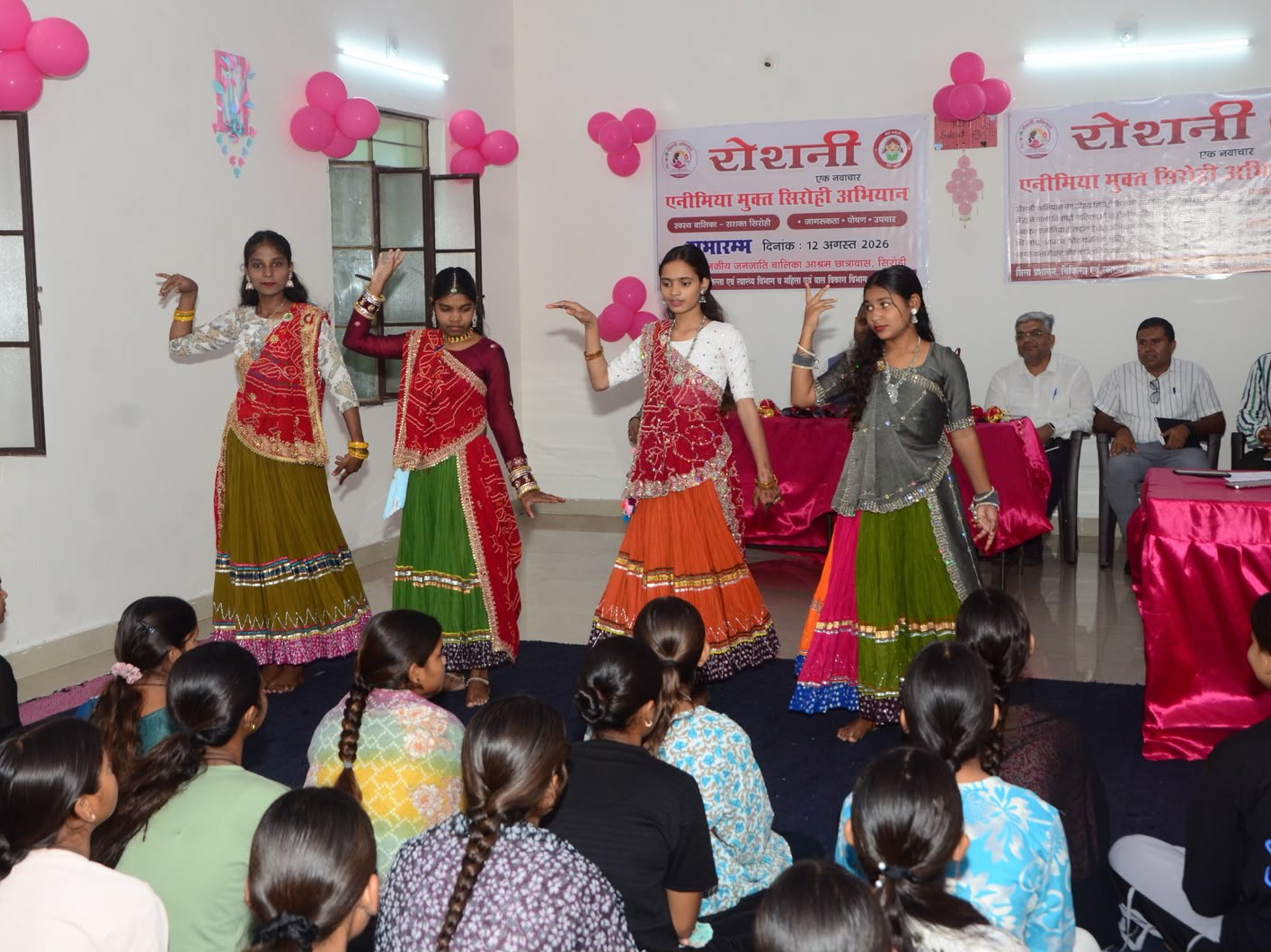 छात्राओं ने बिखेरी सांस्कृतिक छटा।