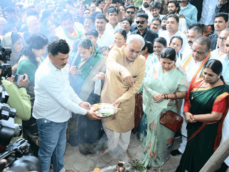 पूर्व CM ने पशुधन की पूजा की, इस दौरान बड़ी संख्या में कांग्रेस कार्यकर्ता भी शामिल हुए।