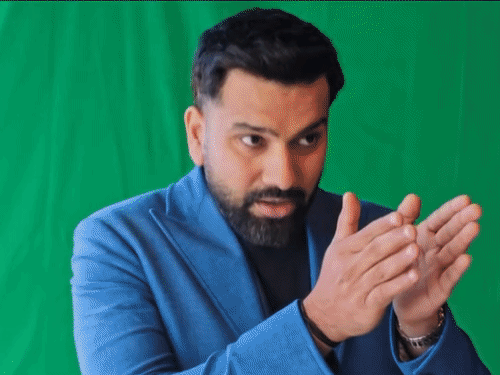 टीझरमध्ये रोहित कॅमेरामॅनला त्याचे शूट कोणत्या अँगलने करावे हे सांगताना दिसत आहे.
