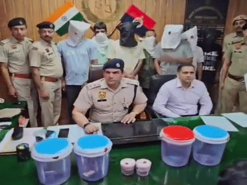 गुरुग्राम पुलिस ने बड़ी वारदात की साजिश की नाकाम; भारी मात्रा में अवैध हथियार बरामद|गुरुग्राम,gurugram - Dainik Bhaskar