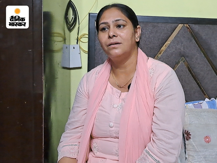 रेश्मा कहती हैं पति की मौत के बाद बच्चों की देखभाल करने वाला कोई नहीं था, इसलिए बाउंसर बन गई।