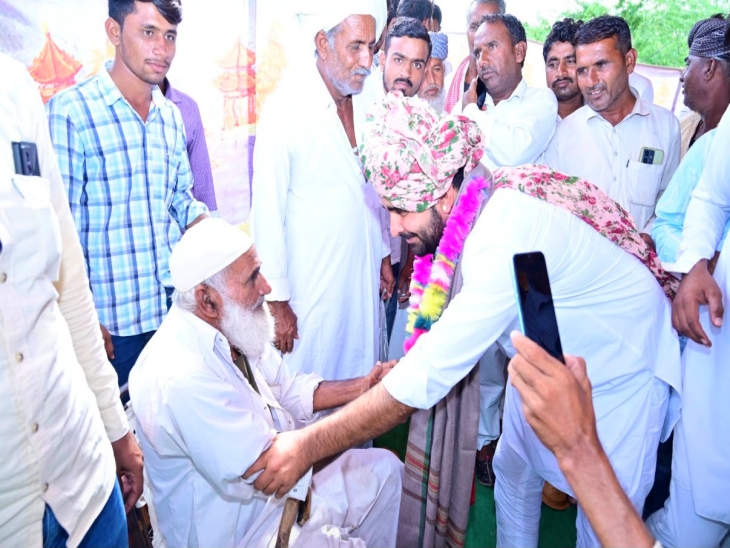 तस्वीर सितंबर 2023 विधानसभा चुनाव से पहले की यात्रा की है, जिसमें उन्होंने पानी लाने का वादा किया था।