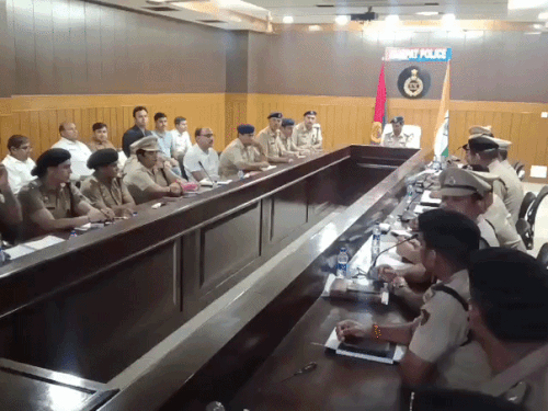 पानीपत SP ने सभी SHO और DSP की मीटिंग ली। - Dainik Bhaskar