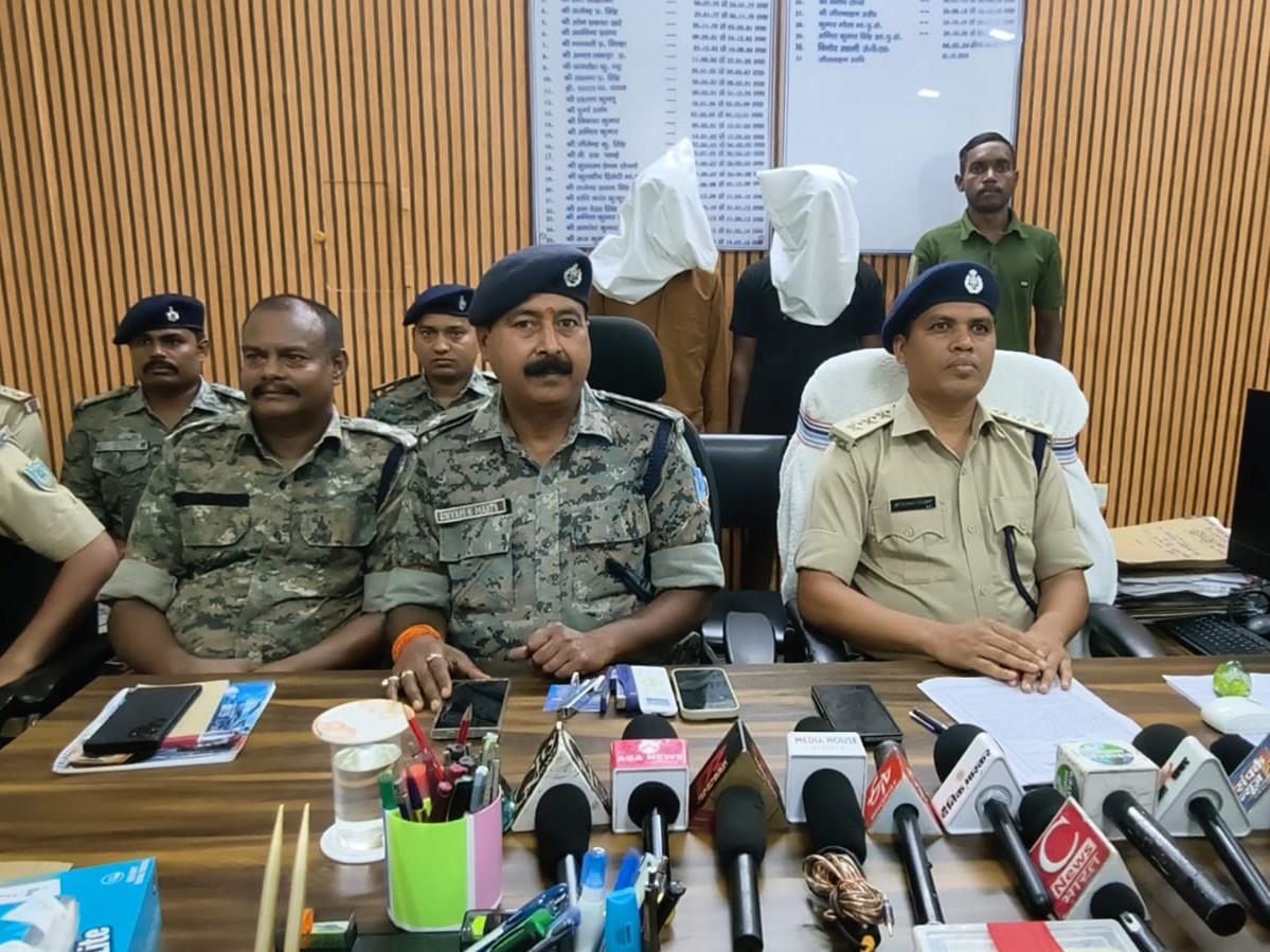 पुलिस ने त्वरित कार्रवाई कर सकुशल बचाया, दो आरोपी गिरफ्तार|गिरिडीह,Giridih - Dainik Bhaskar