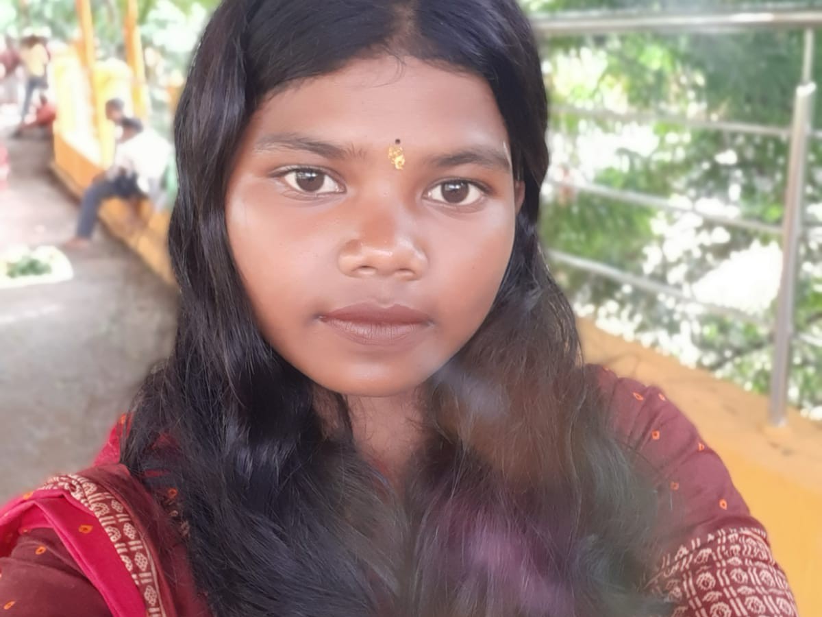 गुमला के सरांगो नवाटोली गांव में फंदे पर झूलता मिला शव, पुलिस जांच में जुटी|गुमला,Gumla - Dainik Bhaskar