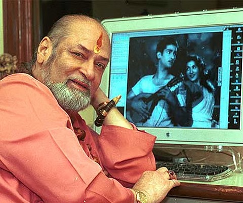 शम्मी कपूर इंटरनेट यूजर्स कम्युनिटी ऑफ इंडिया से जुड़े और कपूर परिवार की वेबसाइट बनाने में सक्रिय रहे।
