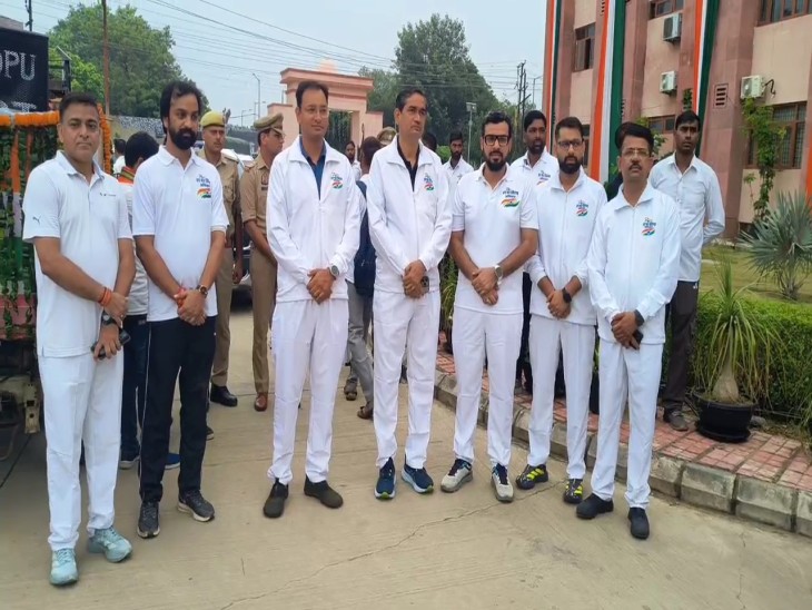 नगर आयुक्त ने स्वतंत्रता दिवस के अवसर पर तिरंगा बाइक रैली का आयोजन किया था।