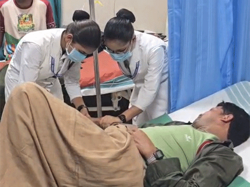 जगदलपुर के महारानी अस्पताल में सरेंडर नक्सलियों की नसबंदी रिवर्सल सर्जरी की गई है।