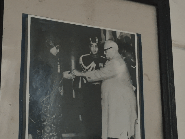 उनकी शहादत के बाद तत्कालीन प्रधानमंत्री इंदिरा गांधी ने स्वयं उनकी वीरांगना को शॉल ओढ़ाकर सम्मानित किया था और वीरांगना ने राष्ट्रपति से 'वीर चक्र' प्राप्त किया था।